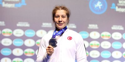 Trakya Üniversitesi’nin gururu Yasemin Adar dünya ikincisi