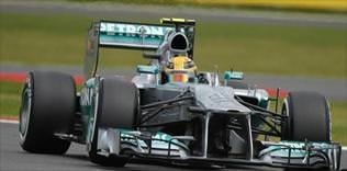 İngiltere'de ilk cep Lewis Hamilton'un