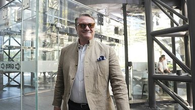 Bakan Bak ve Arat Paris’te buluştu