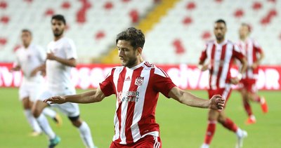 Sivasspor İlker Sayan ile sözleşme imzaladı
