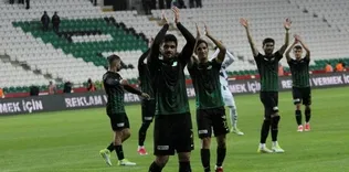 Galibiyet serisini sürdürdü