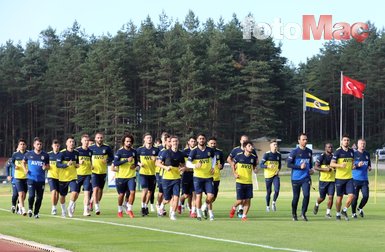 Fenerbahçe’ye 1 santrfor 1 orta saha!