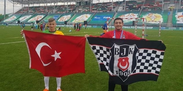 Semih Kılıçsoy ayakta alkışlandı