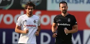 Maaşından vazgeçti