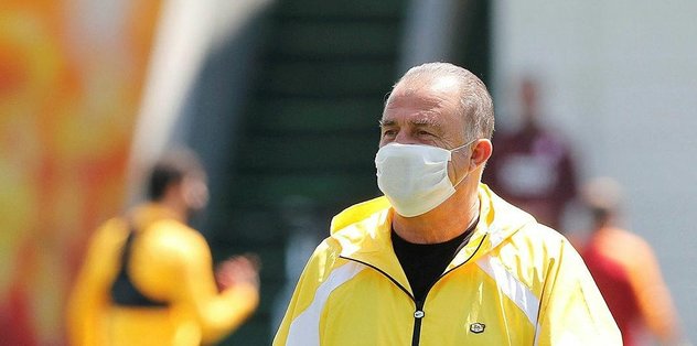 Galatasaray'ı son 8 haftada neler bekliyor? Canlı yayında aktardı