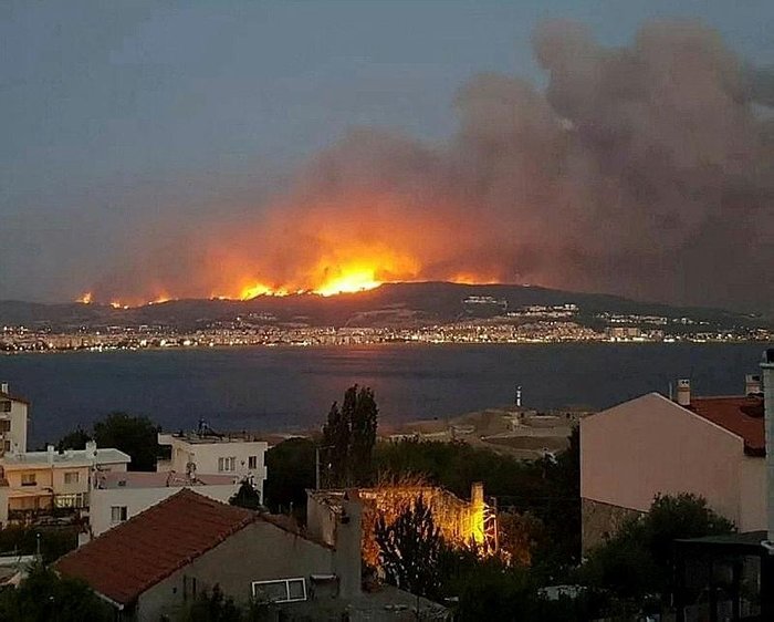 canakkale-orman-yangini-son-durum-yanginda-2-gun-son-dakika-gelismeleri-canakkalede-bugun-hava-nasil-olacak-1692768633171.jpeg