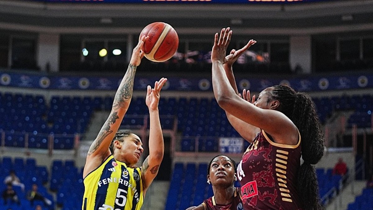 Fenerbahçe Opet evinde farklı galip!