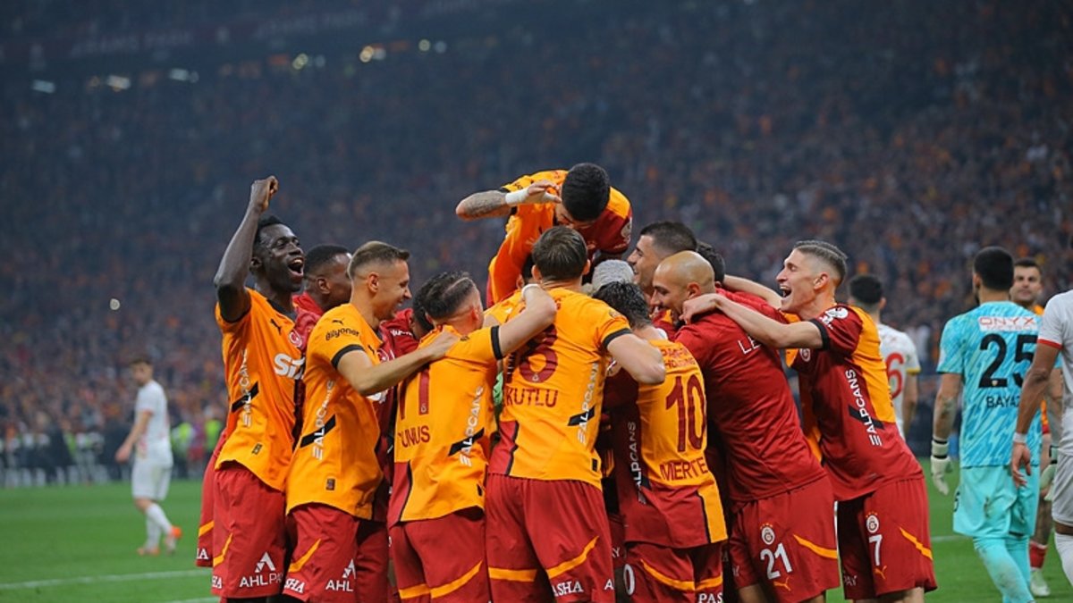Galatasaray'a UEFA Şampiyonlar Ligi'nden dev gelir! Galatasaray'a UEFA Şampiyonlar Ligi'nden dev gelir!