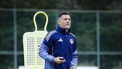 Mirel Radoi siftah peşinde