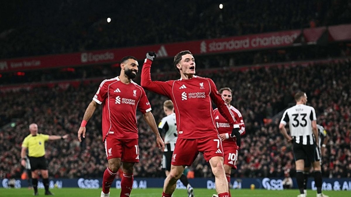 Liverpool evinde Newcastle United'ı yendi! (İŞTE MAÇIN ÖZETİ)
