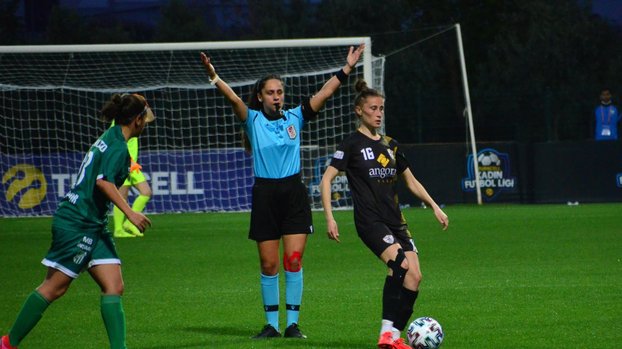 Kadın futbolda kura heyecanı