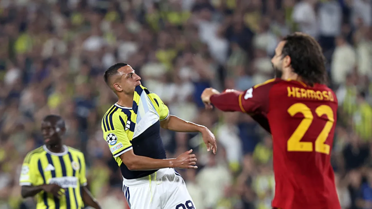Fenerbahçe'de Bartuğ Elmaz maça devam edemedi!