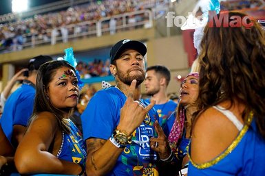 Neymar Rio Karnavalı’nda görüntülendi!