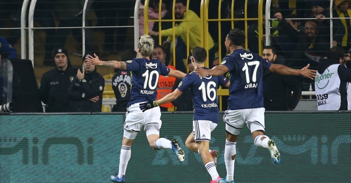 Fenerbahce 2 0 Basaksehir Mac Sonucu Son Dakika Fenerbahce Haberleri Fotomac