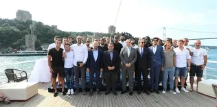 İstanbul Boğazı’nda tekne turu