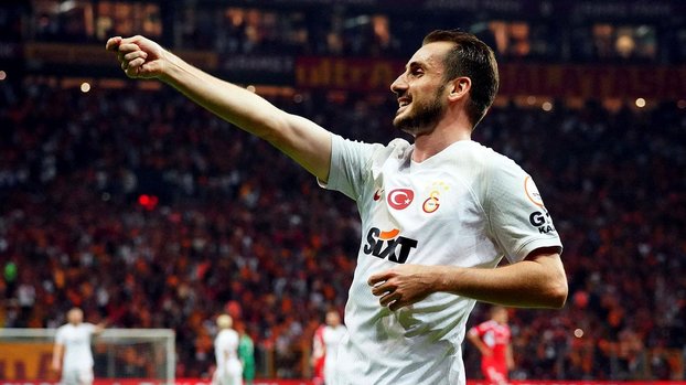 Kerem Aktürkoğlu'dan servise devam
