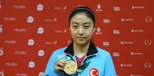 Melek Hu’dan altın madalya
