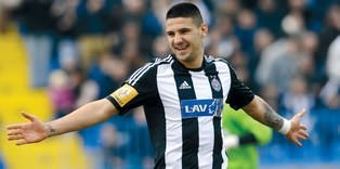 Newcastle sign Mitrovic