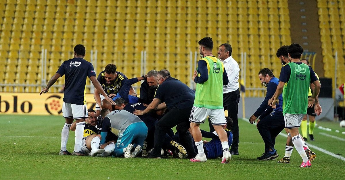 Fenerbahce 2 1 Kayserispor Mac Sonucu Son Dakika Fenerbahce Haberleri Fotomac