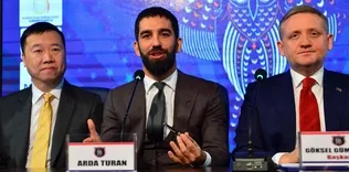 Arda’nın imza töreninde dikkat çeken isim