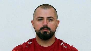 Hatayspor Antrenörü Murat Bel enkazdan çıkarıldı