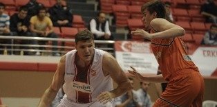 Karşıyaka tur atladı
