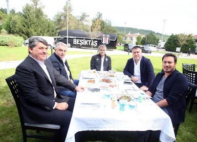 Beşiktaş’ta antrenman sonrası barbekü partisi