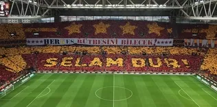 Ezeli rakiplerini solladı