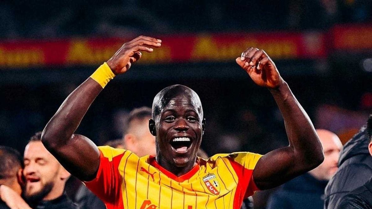 Fenerbahçe'den Malang Sarr'a yeni teklif! Fransız savunmacının kararı...