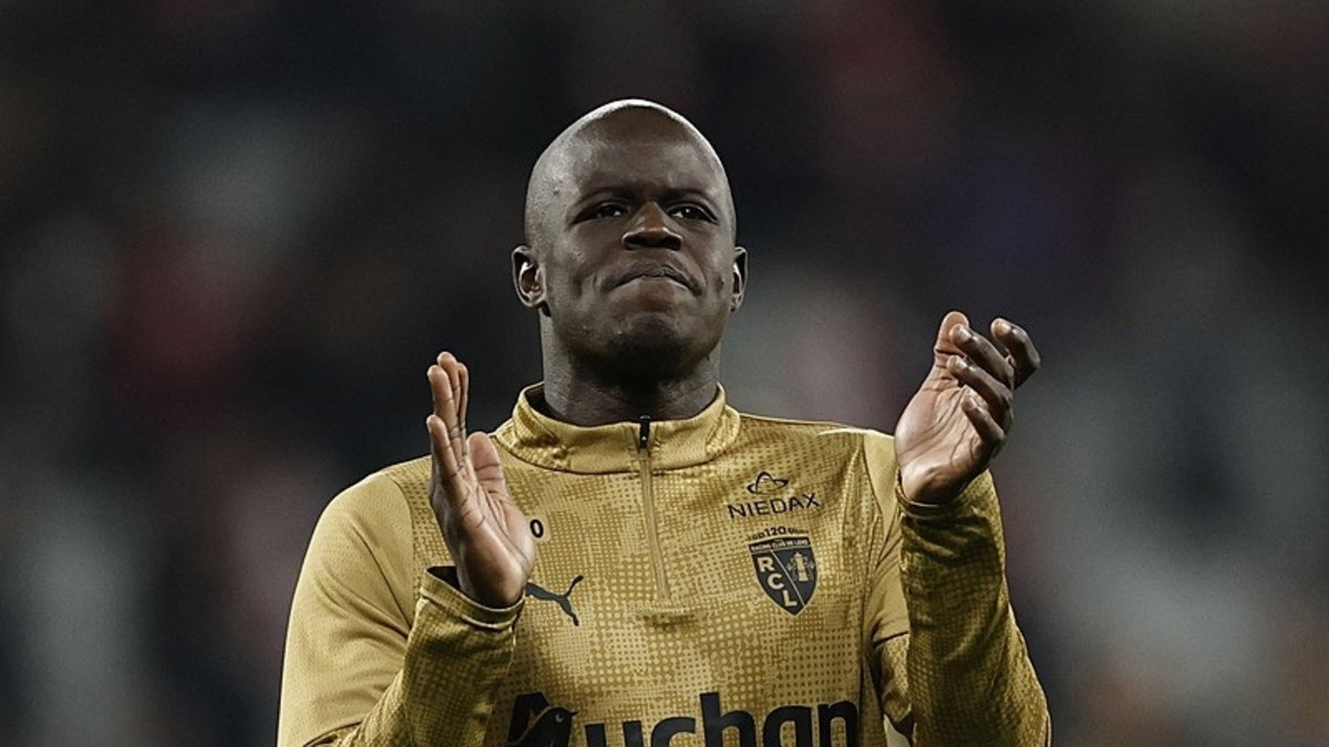 Beşiktaş'tan Fenerbahçe'ye Malang Sarr çalımı!