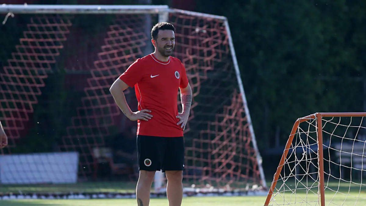 Gökhan Gönül, Gençlerbirliği'nde yardımcı antrenör oldu