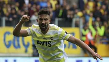 Hasan Ali boş durmuyor