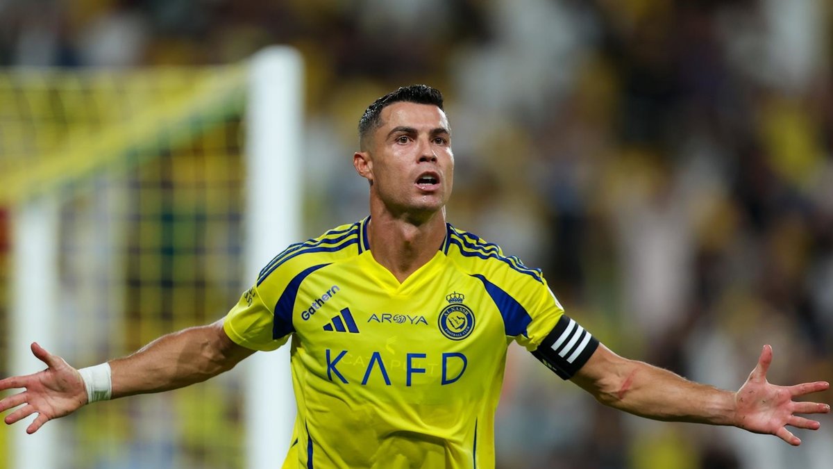 Cristiano Ronaldo'dan Messi tezahüratlarına yanıt! Cristiano Ronaldo'dan Messi tezahüratlarına yanıt!