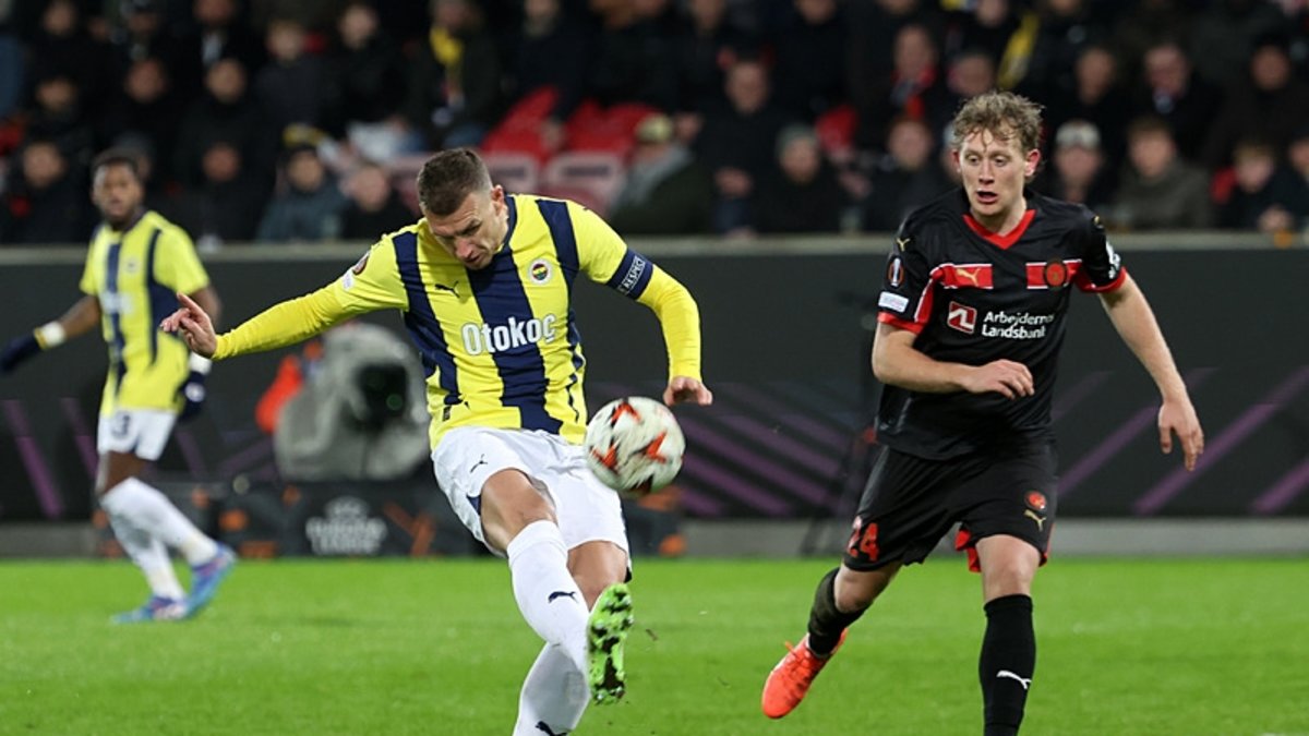 Premier Lig scoutlarının Midtjylland-Fenerbahçe maçı raporu! Kadroları oldukça... Premier Lig scoutlarının Midtjylland-Fenerbahçe maçı raporu! Kadroları oldukça...