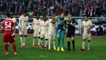 Muslera yetmedi