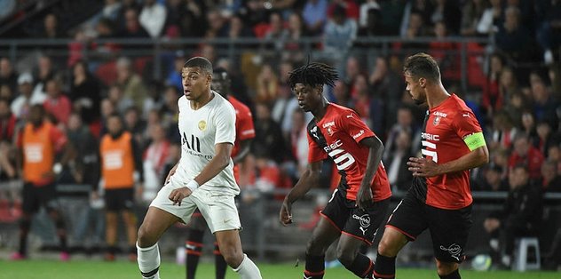 PSG Rennes'e yenildi