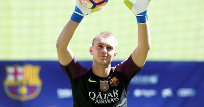 Valencia kaleci Cillessen'i kadrosuna kattı