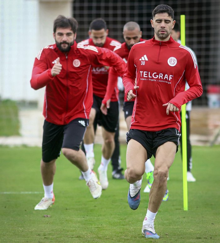 besiktas-hesapcom-antalyaspor-maci-ne-zaman-saat-kacta-hangi-kanalda-muhtemel-11ler-1775799971108.jpeg Beşiktaş-Hesap.com Antalyaspor maçı ayrıntıları!