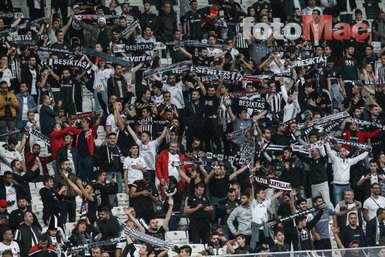 Beşiktaş-Galatasaray mücadelesinden kareler