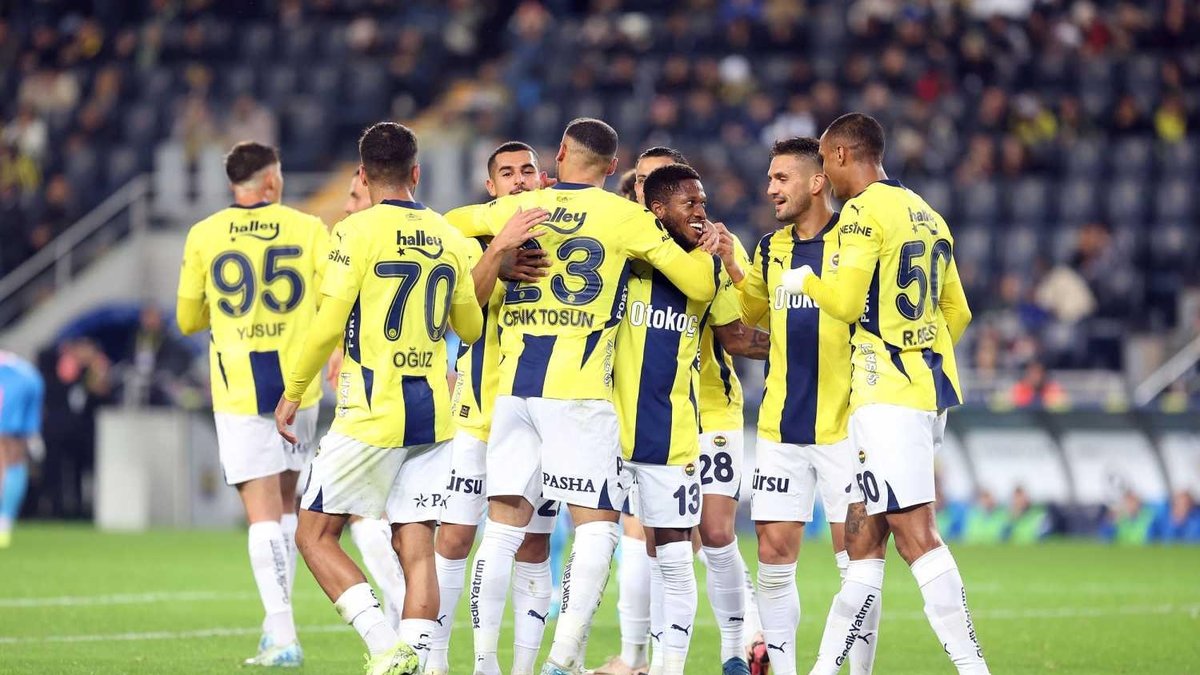 Fenerbahçe'den VavaCars Fatih Karagümrük'e sürpriz transfer! Fenerbahçe'den VavaCars Fatih Karagümrük'e sürpriz transfer!