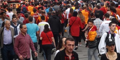 Derbisi öncesi Galatasaray taraftarından Fenerbahçelileri kızdıracak hareket