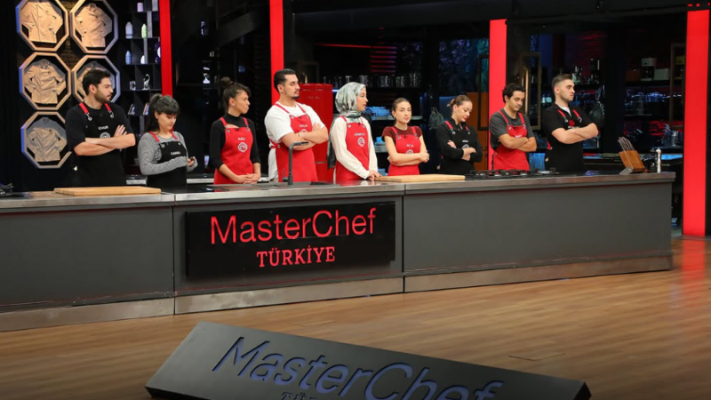 masterchef-eleme-adaylari-masterchef-potaya-kim-gitti-2-dokunulmazlik-oyununu-hangi-takim-kazandi-masterchef-e-1760679328625.png MasterChef eleme adayları kimler oldu?