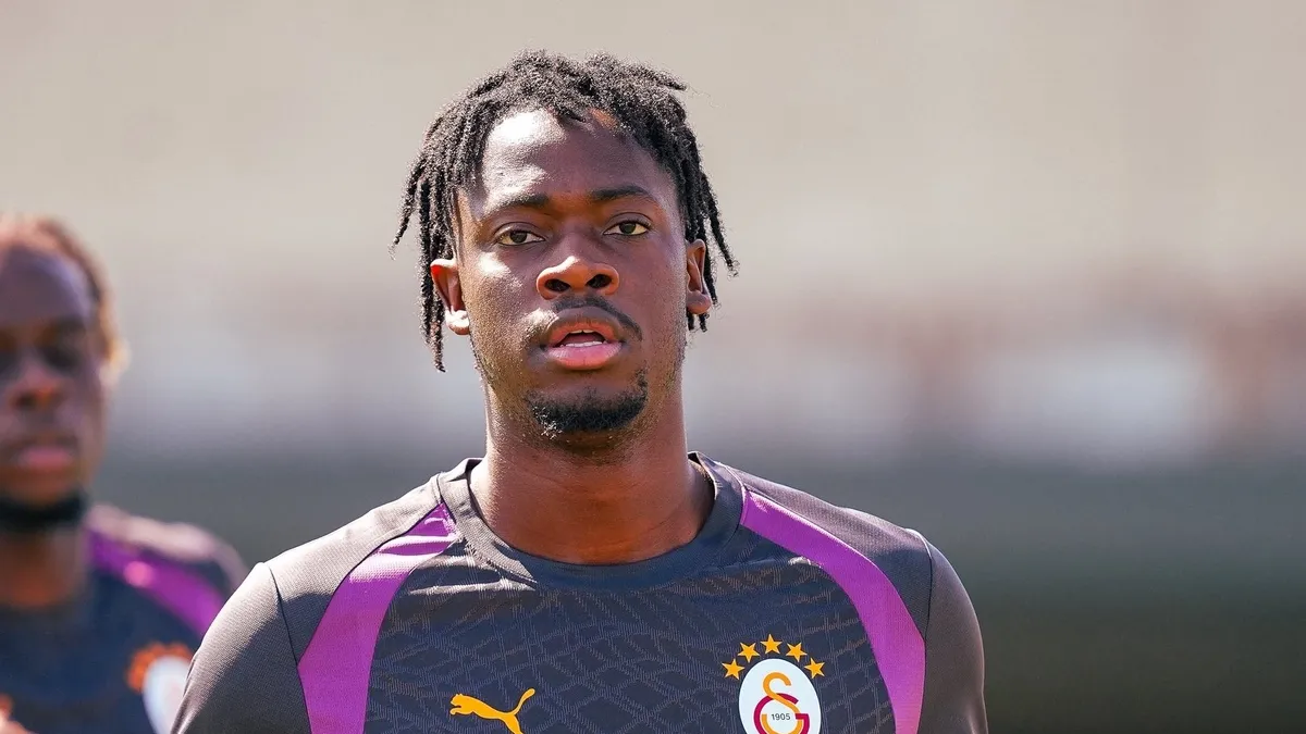 Galatasaray'ın Sporting CP maçı hazırlıkları başladı! Bitshiabu ilk idmanına çıktı