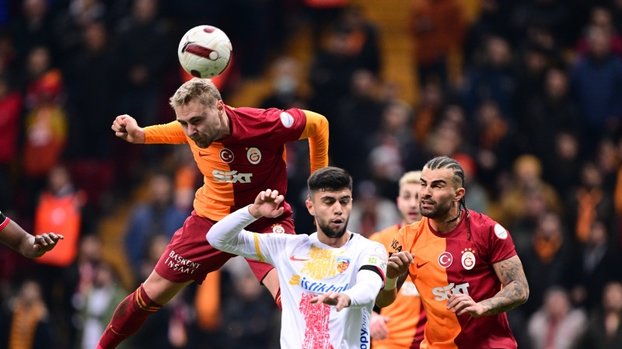Galatasaray'da hatalar saç baş yoldurdu! Kayserispor maçında... Galatasaray'da hatalar saç baş yoldurdu! Kayserispor maçında...