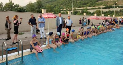 İskenderun'da ücretsiz yüzme kursu başladı