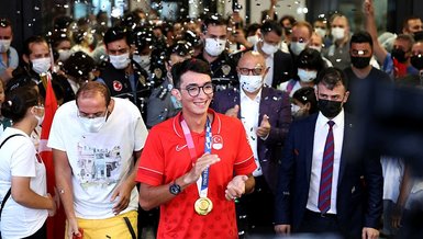 Son dakika spor haberi: Tokyo Olimpiyatları'nda altın madalya kazanan Mete Gazoz İstanbul'da