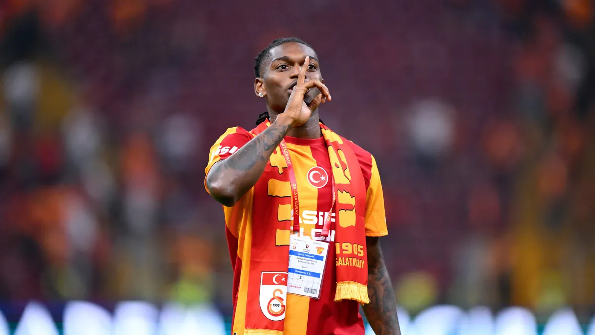 Galatasaray'da Leao sürprizi: Serbest kalma maddesi sözleşmede yer aldı