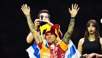 Torreira boş durmuyor