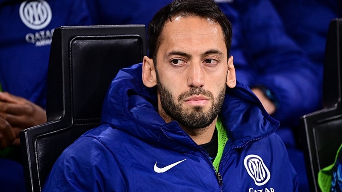 Galatasaray, Hakan Çalhanoğlu İçin Sıkı Pazarlık Yapıyor Mu?
