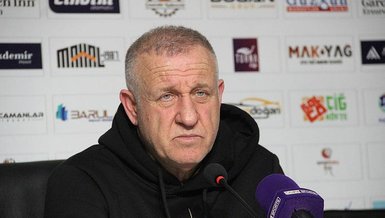 Bandırmaspor Teknik Direktörü Mesut Bakkal Erzurumspor FK galibiyetini yorumladı
